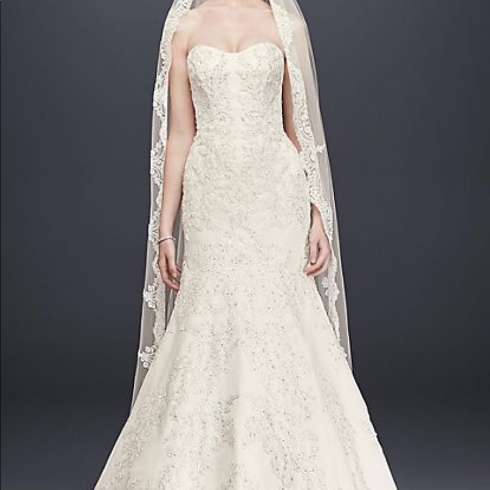 Gorgeous Satin Strapless Sweetheart Trumpet Gown